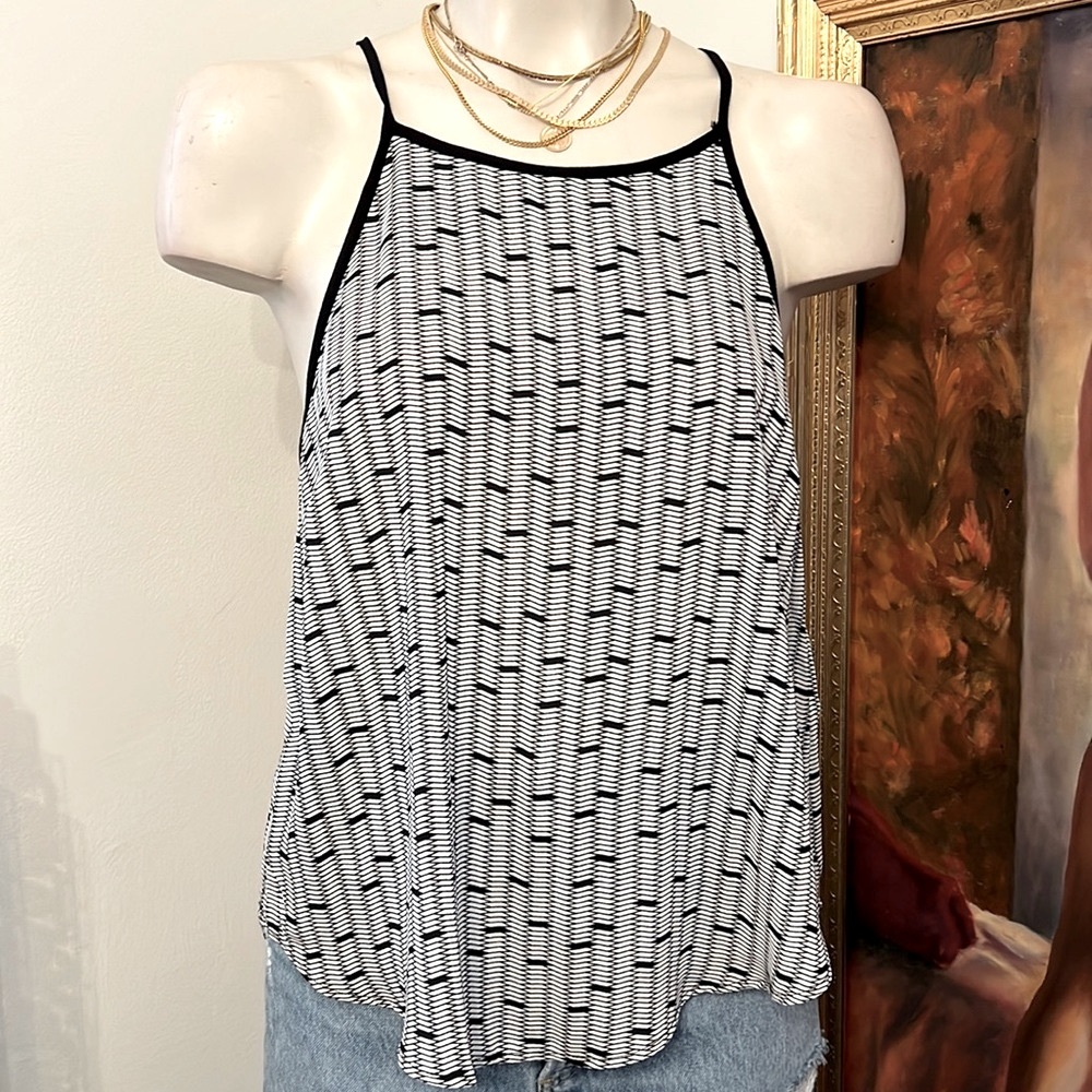 NWOT Black & White Lightweight Tank